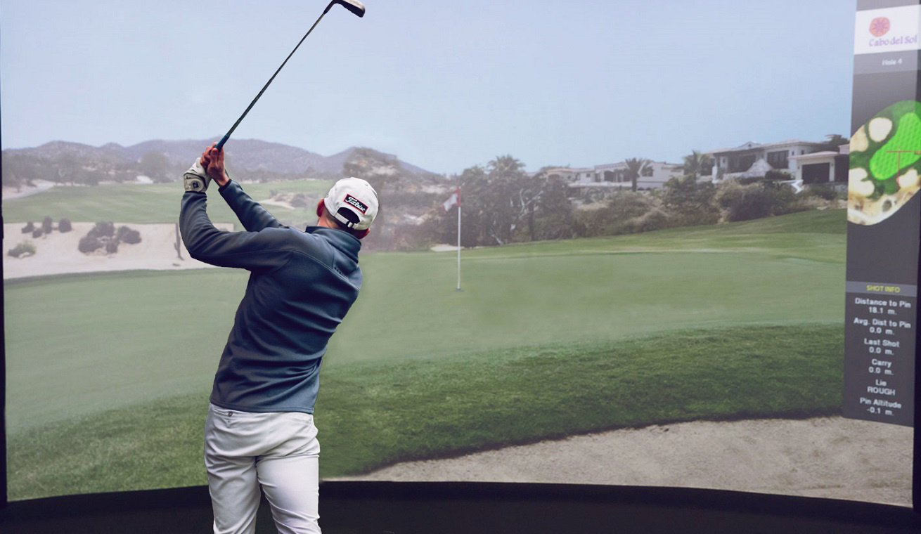 Le simulateur de golf à l'aéroport