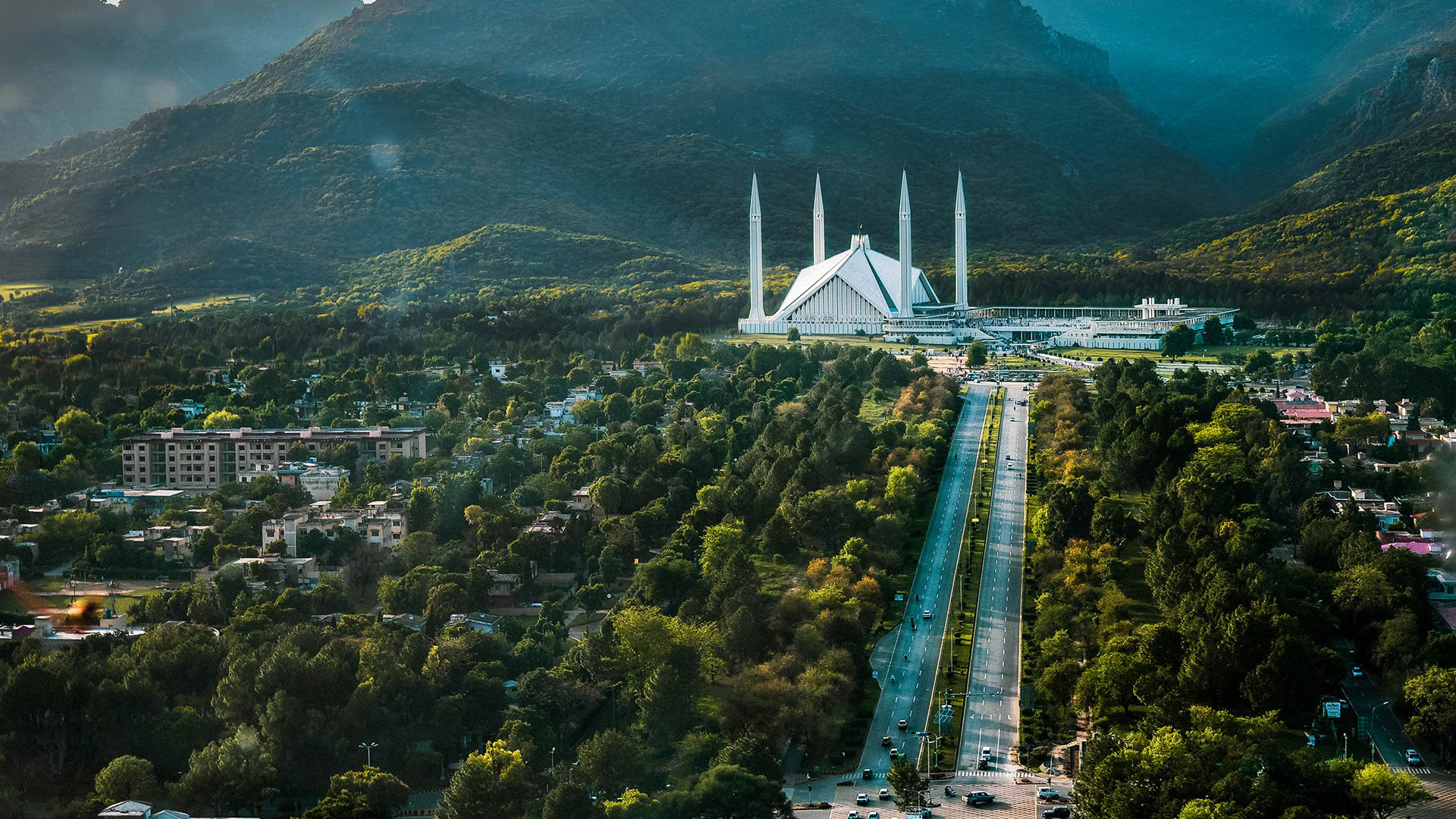 Book flights to Pakistan